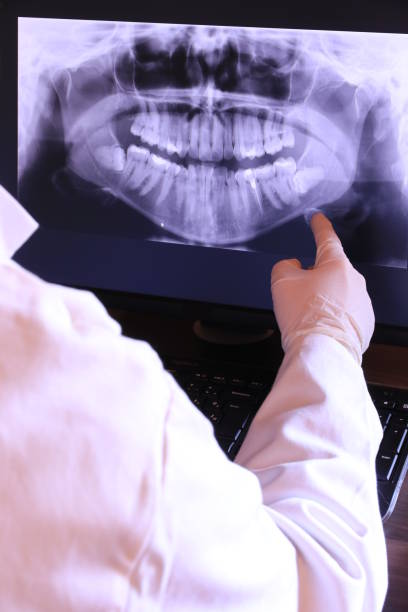 Best Emergency Cosmetic Dentistry (e.g., broken veneers) in Claude, TX